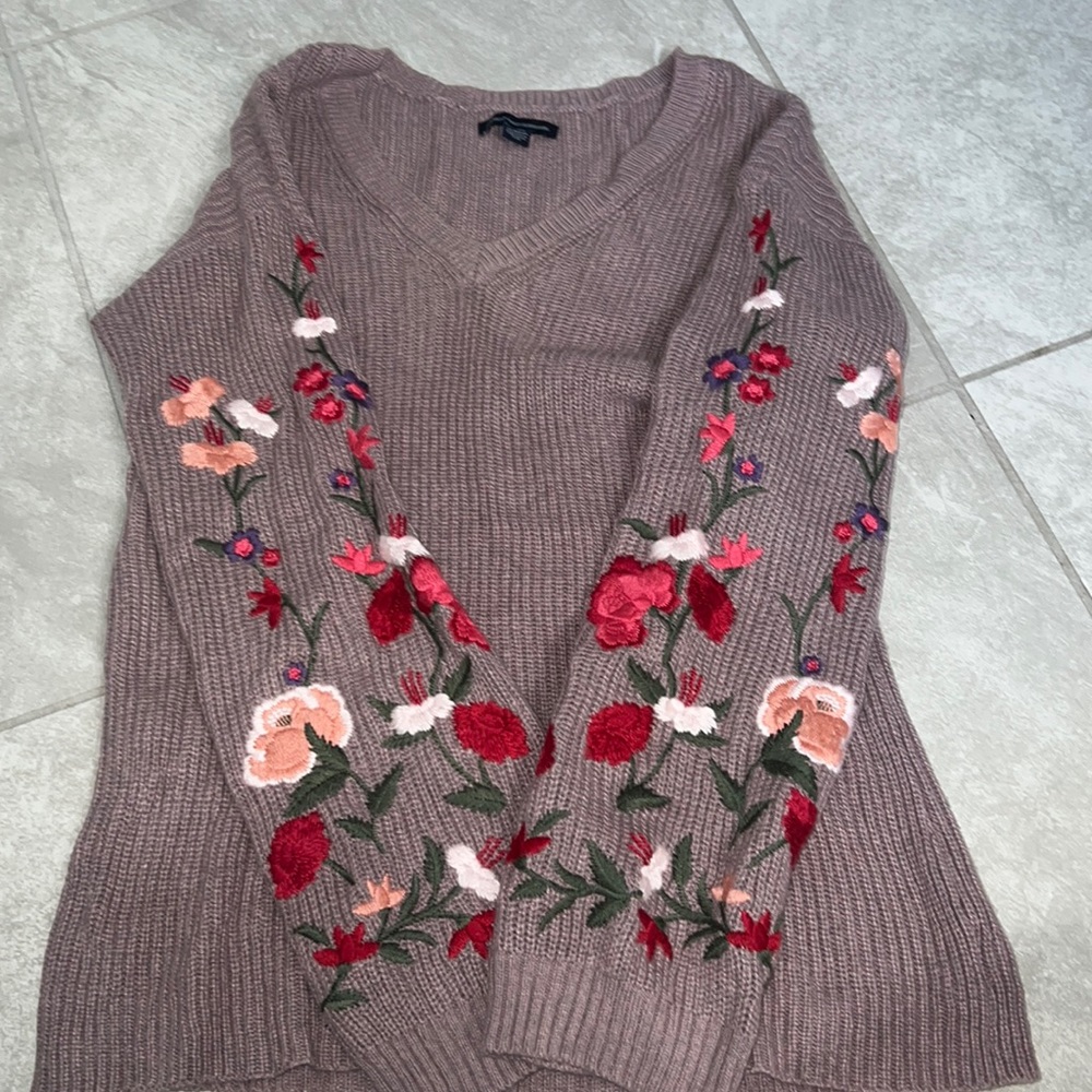 American Eagle Sweater